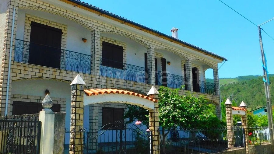 Moradia T4 para Venda em Dornelas do Zezere