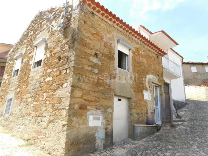 Moradia T1 para Venda em São Vicente da Beira Foto 2