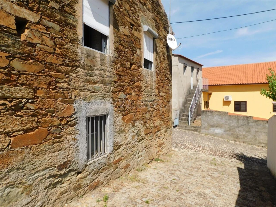 Moradia T1 para Venda em São Vicente da Beira Foto 3