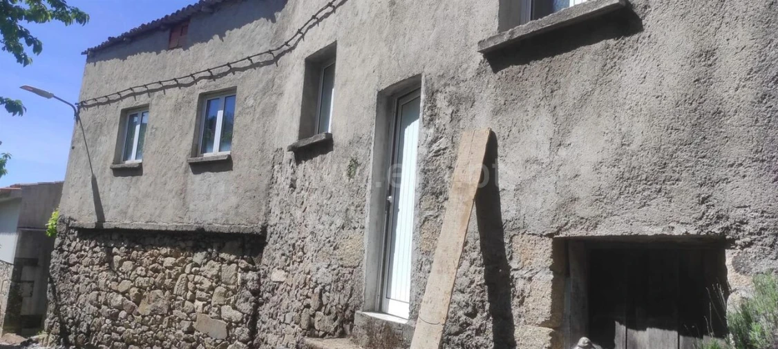 Moradia T0 para Venda em Alcongosta Foto 1