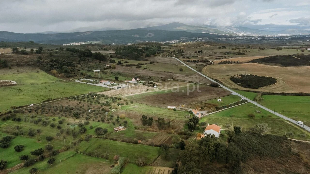 Terreno para Venda em Telhado Foto 7