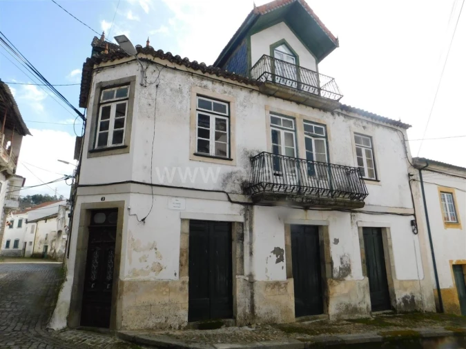 Moradia T4 para Venda em Alcaria Foto 1