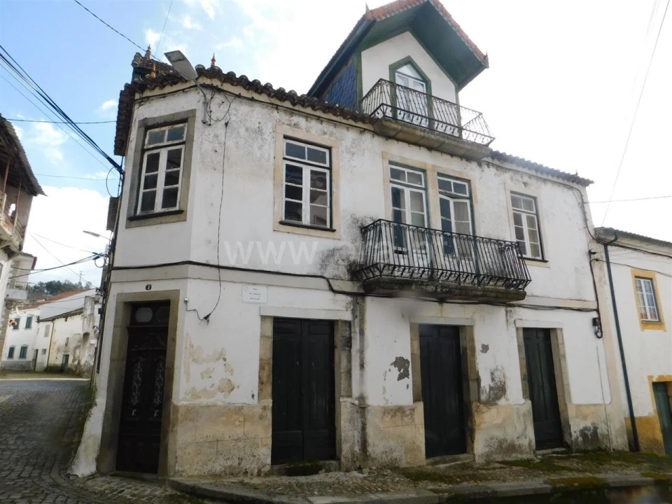 Moradia T4 para Venda em Alcaria Foto 1