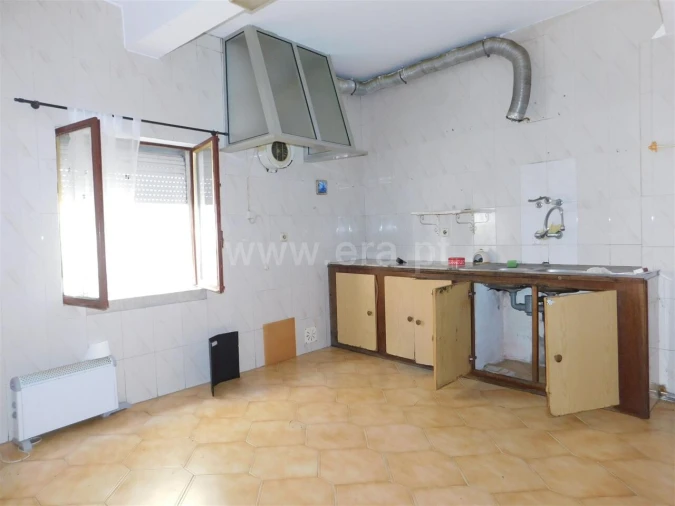 Moradia T3 para Venda em Alcaria Foto 6