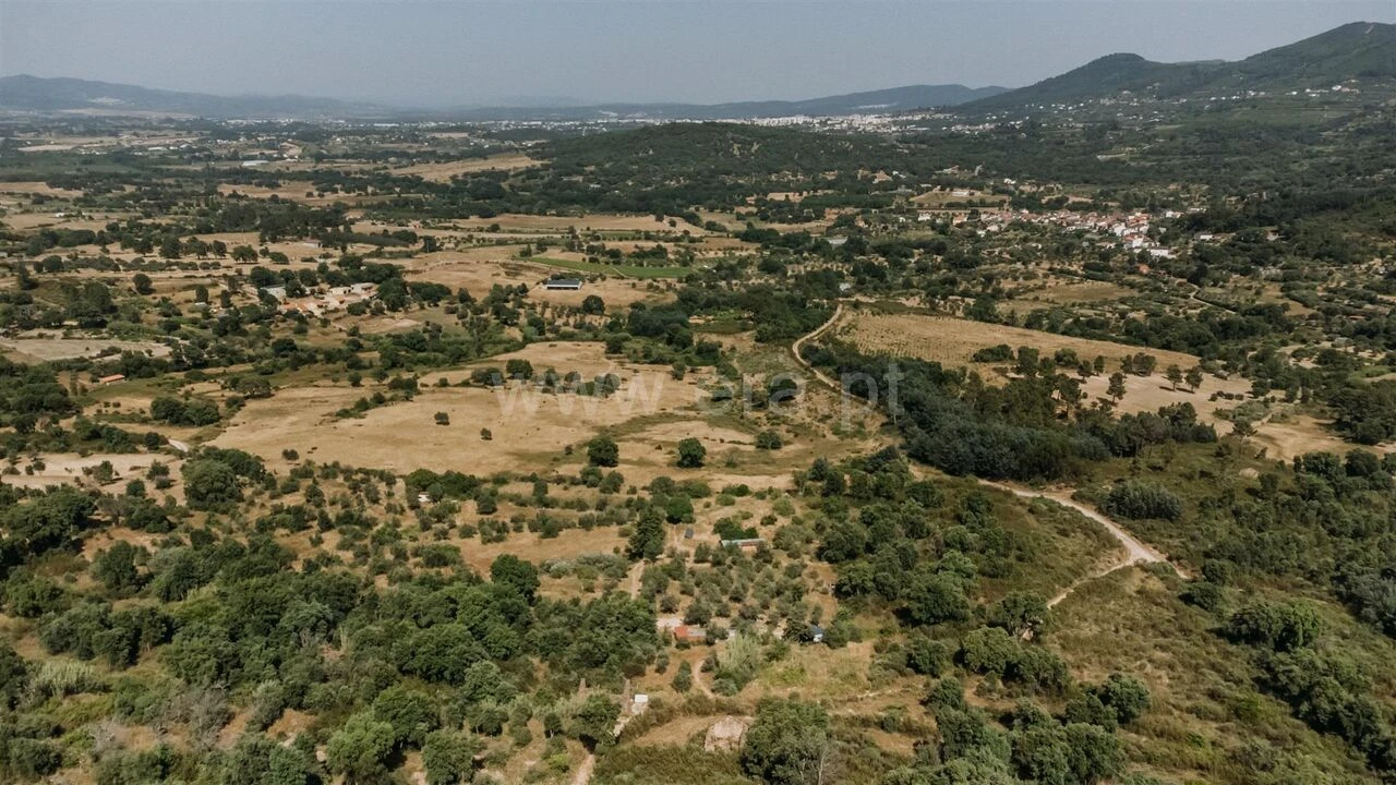 Quinta T1 para Venda em Telhado Foto 11