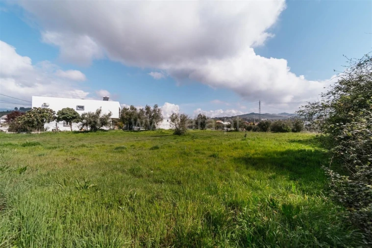 Terreno para Venda em Alcaria Foto 6