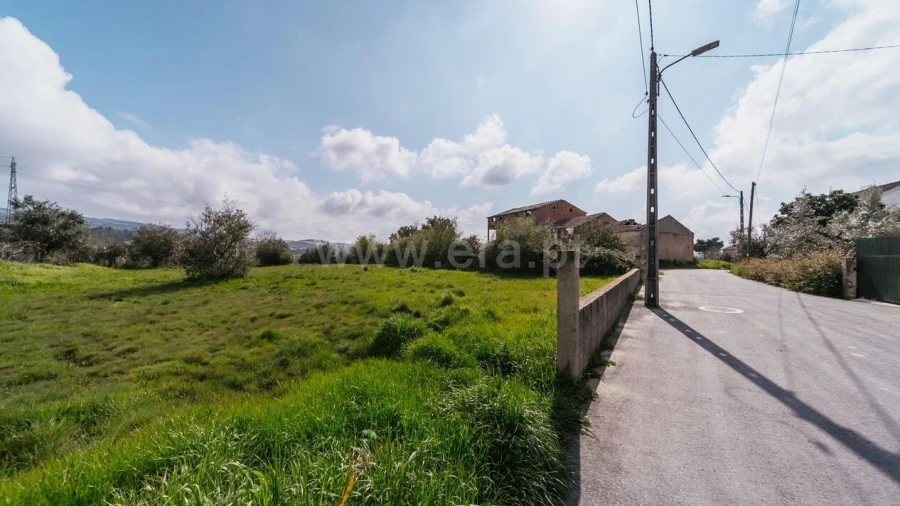 Terreno para Venda em Alcaria