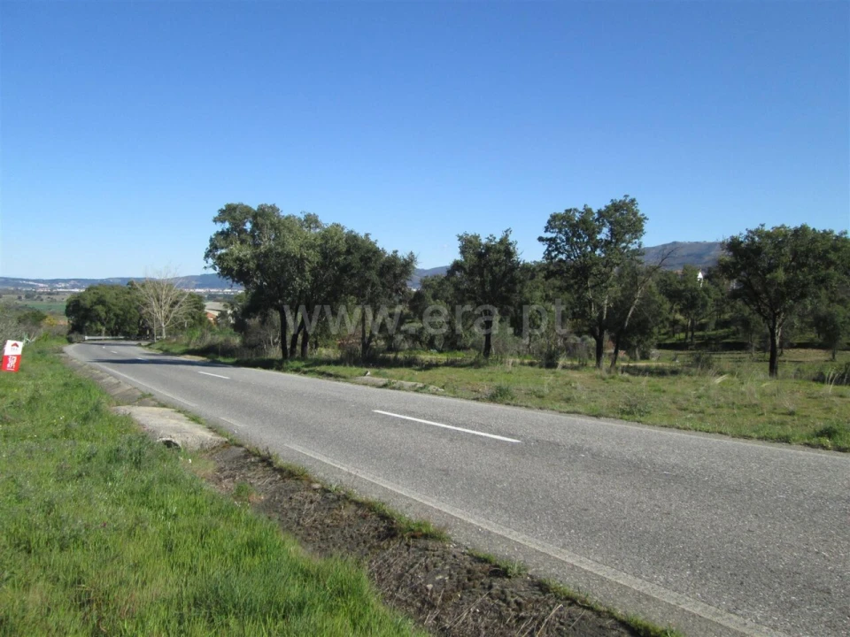 Terreno para Venda em Telhado Foto 4