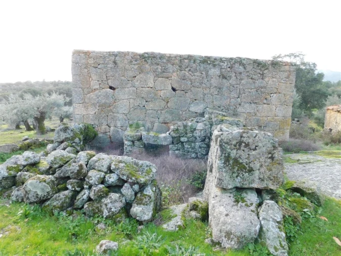 Moradia T0 para Venda em Alpedrinha Foto 3