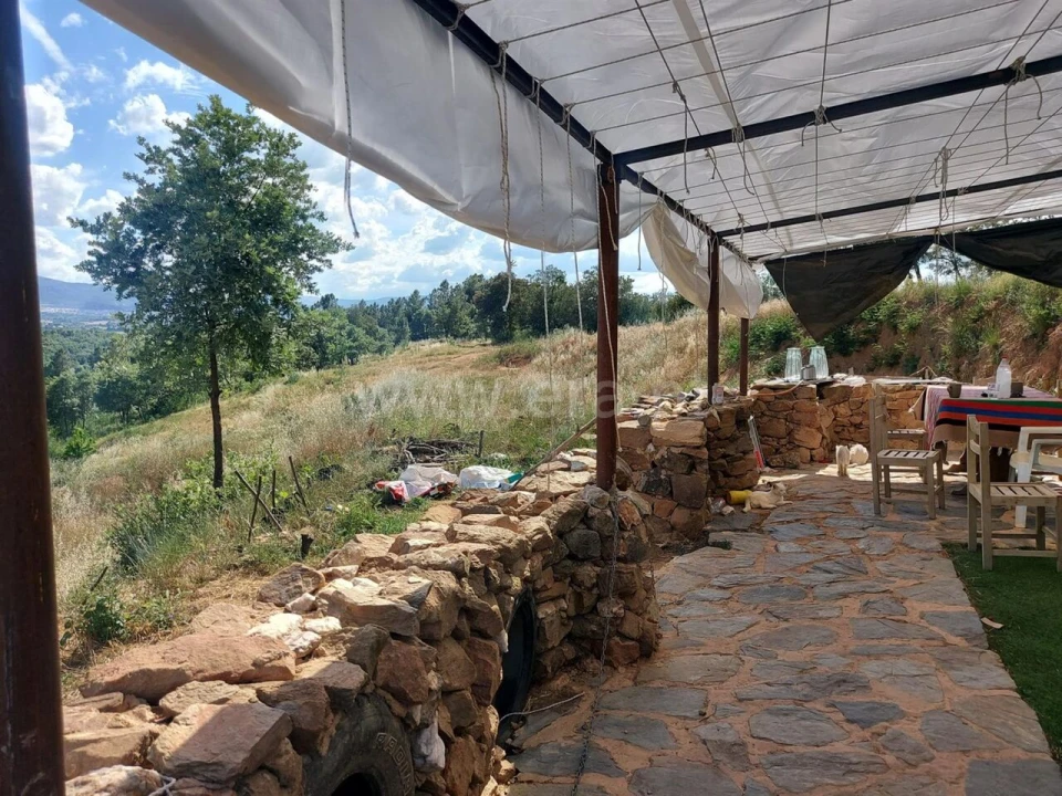 Quinta T0 para Venda em Pero Viseu Foto 16