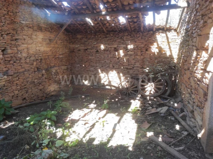 Quinta T0 para Venda em Enxames Foto 3