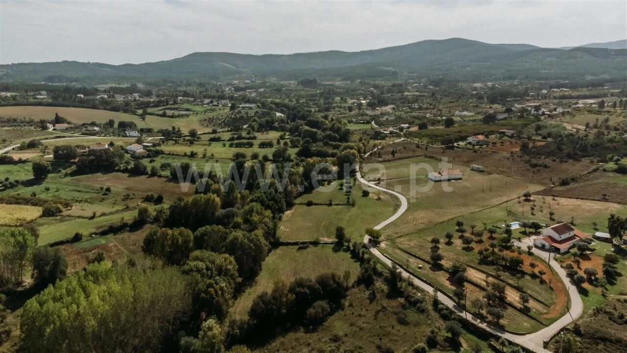 Terreno para Venda em Enxames Foto 6