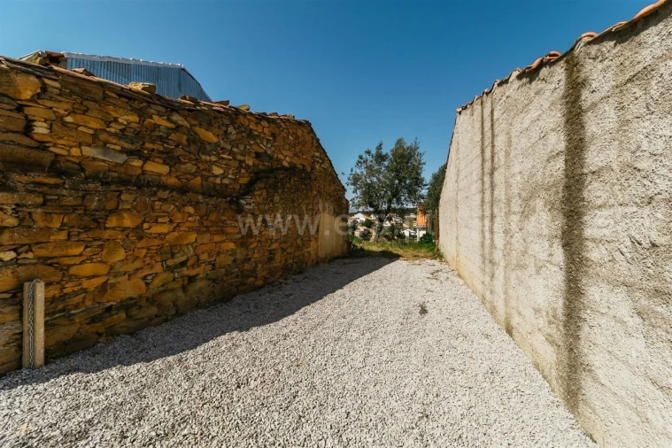 Terreno para Venda em Silvares Foto 12