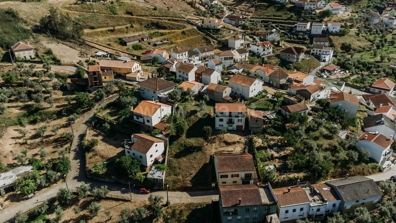 Terreno para Venda em Silvares Foto 2