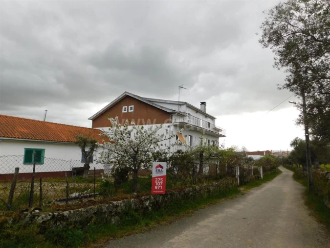 Moradia T5 para Venda em Cotimos