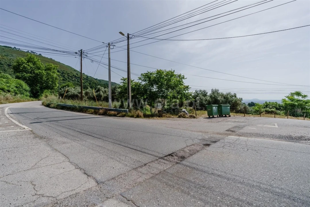 Terreno para Venda em Alpedrinha Foto 2