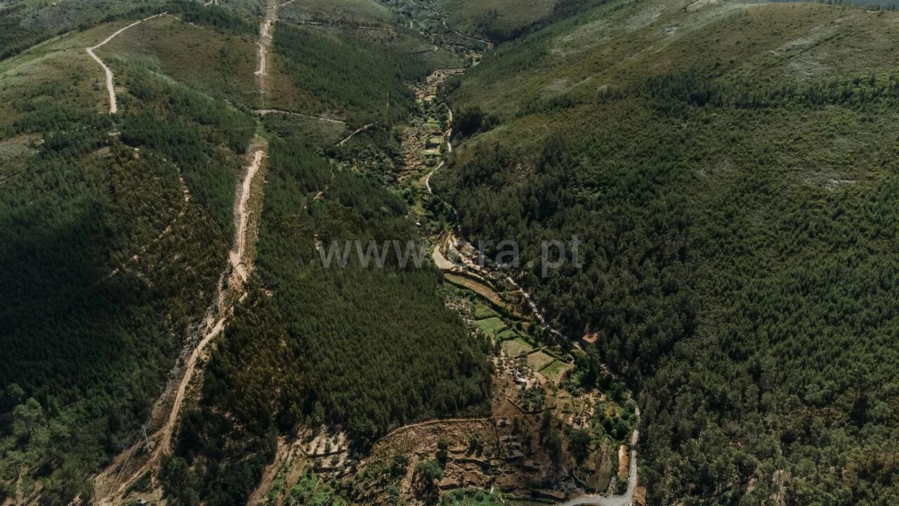 Terreno para Venda em Bogas de Cima Foto 7