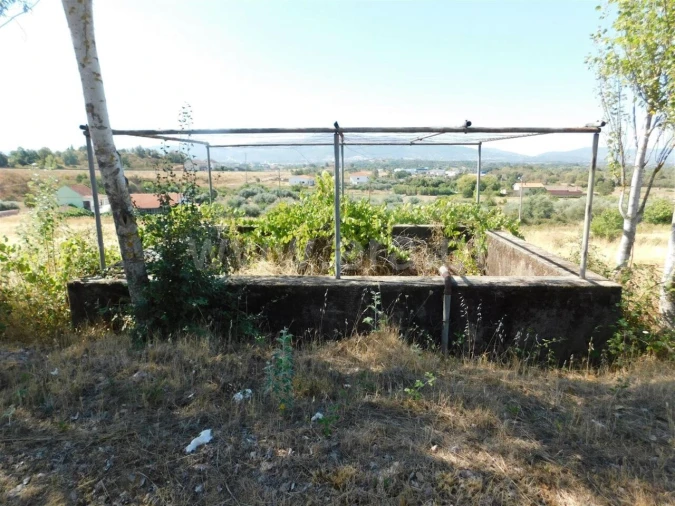 Terreno para Venda em Alcaria Foto 3