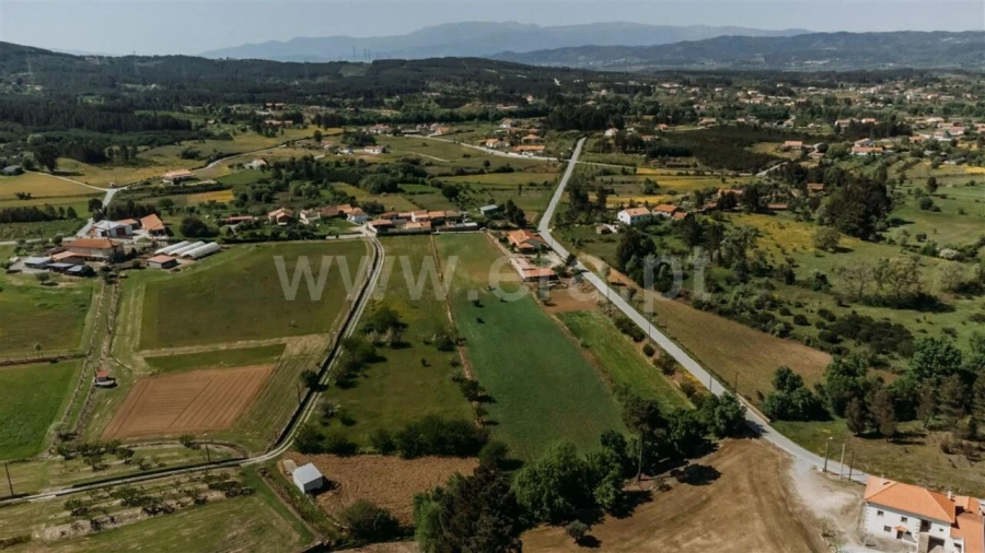 Terreno para Venda em Enxames Foto 6