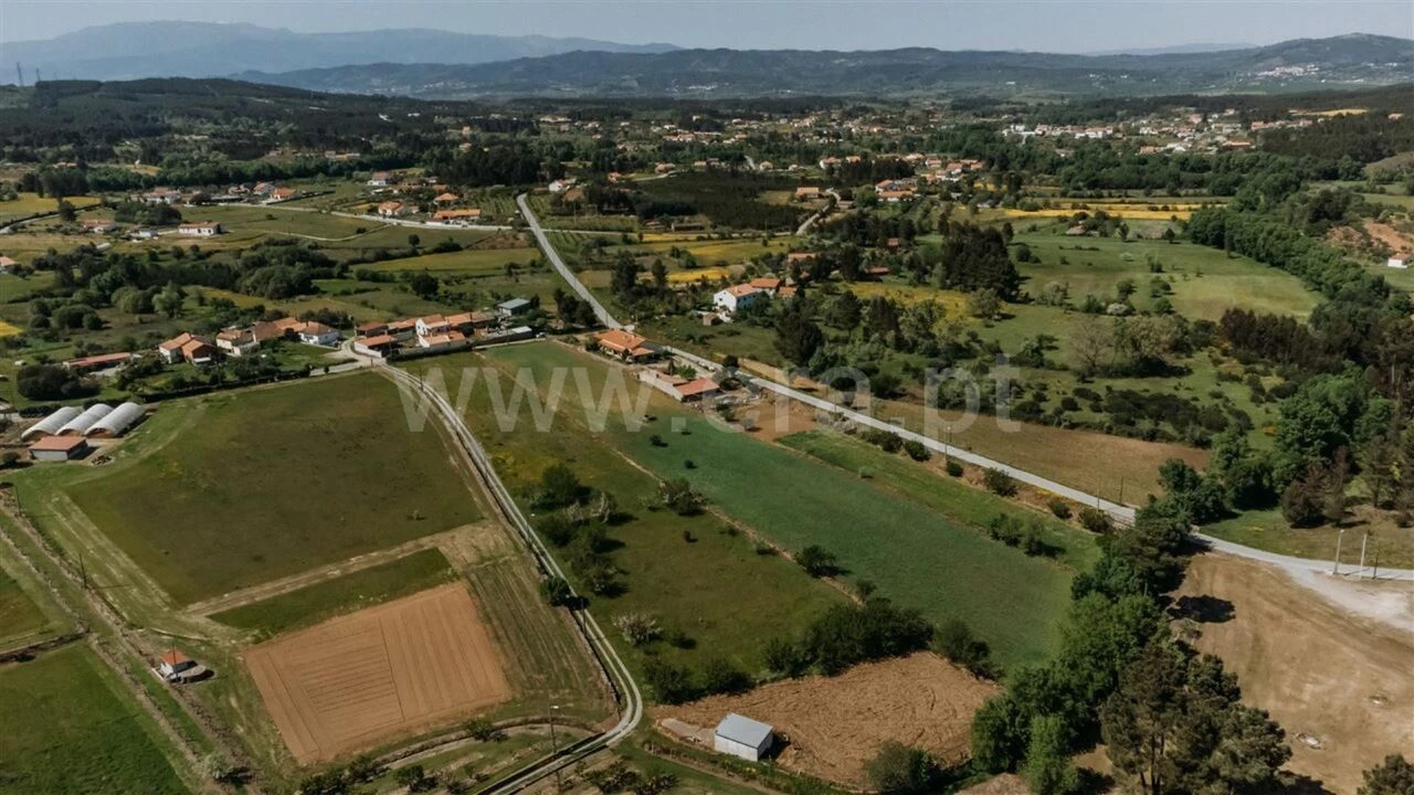 Terreno para Venda em Enxames Foto 7