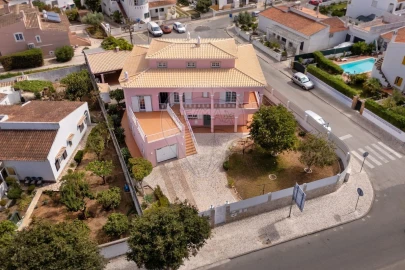 Moradia T7 para Venda em Lagos (São Sebastião e Santa Maria)