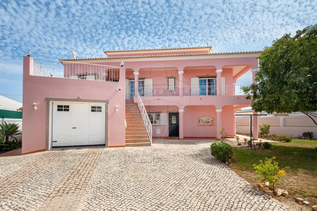 Moradia T7 para Venda em Lagos (São Sebastião e Santa Maria) Foto 2