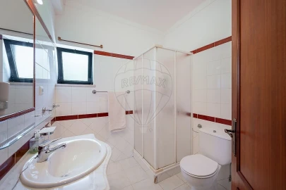 Moradia T5 para Venda em Lagos (São Sebastião e Santa Maria)