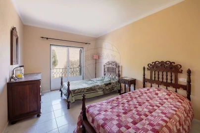 Moradia T5 para Venda em Lagos (São Sebastião e Santa Maria)