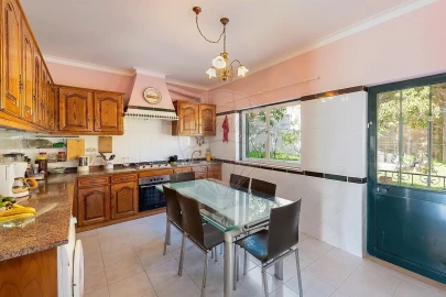 Moradia T5 para Venda em Lagos (São Sebastião e Santa Maria)