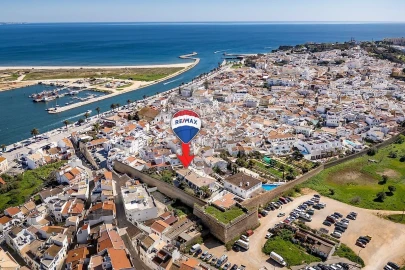Moradia T5 para Venda em Lagos (São Sebastião e Santa Maria)