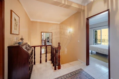 Moradia T5 para Venda em Lagos (São Sebastião e Santa Maria)