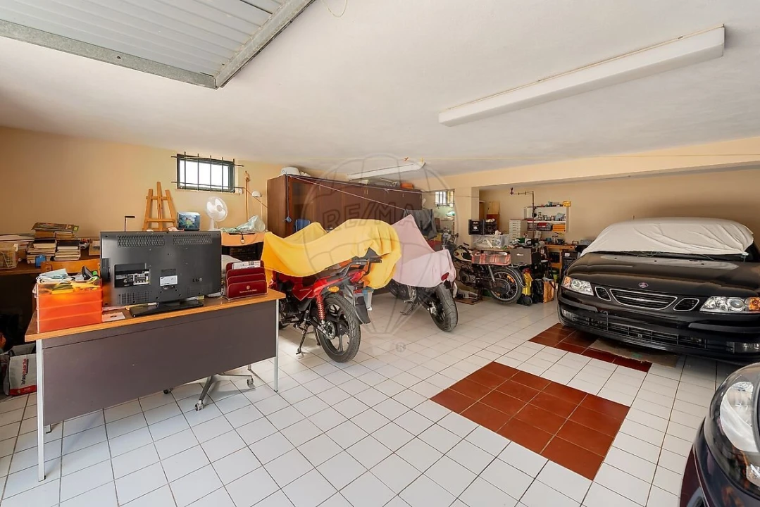 Moradia T5 para Venda em Lagos (São Sebastião e Santa Maria) Foto 46