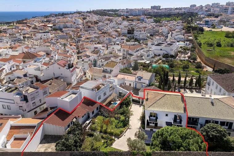 Moradia T5 para Venda em Lagos (São Sebastião e Santa Maria) Foto 44
