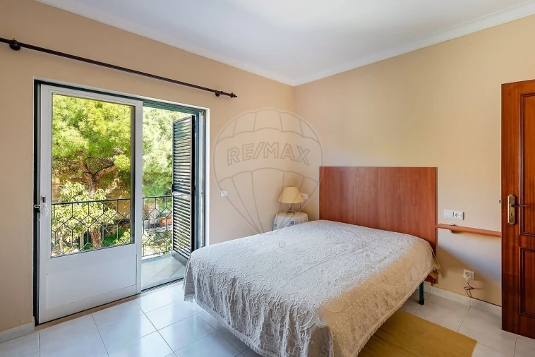 Moradia T5 para Venda em Lagos (São Sebastião e Santa Maria) Foto 34