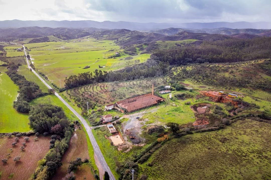 Quinta T0 para Venda em Saboia Foto 1