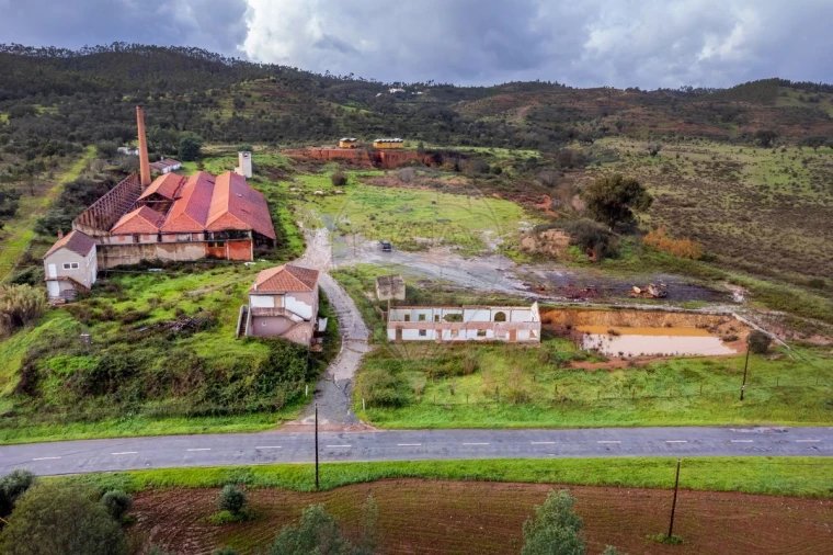 Quinta T0 para Venda em Saboia Foto 3