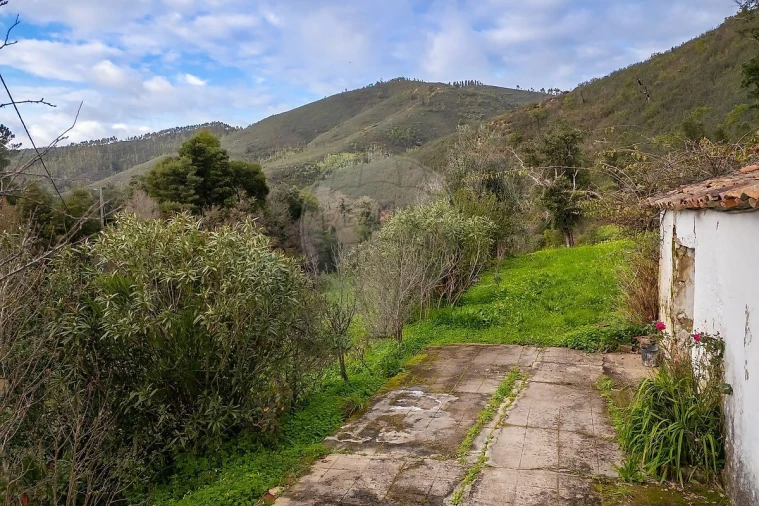 Moradia T4 para Venda em Monchique Foto 28