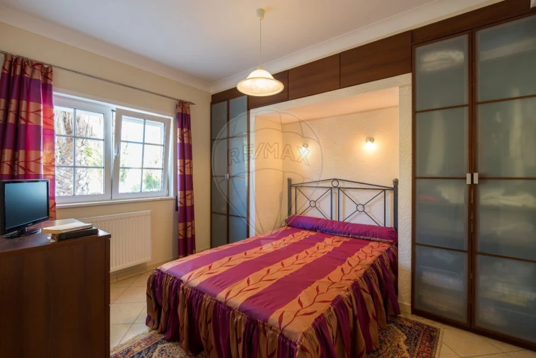 Moradia T4 para Venda em Luz Foto 14