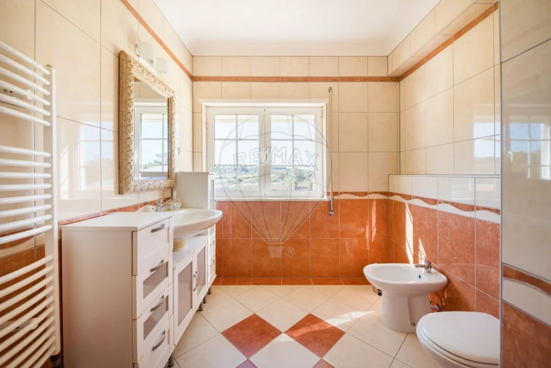 Moradia T4 para Venda em Luz Foto 22