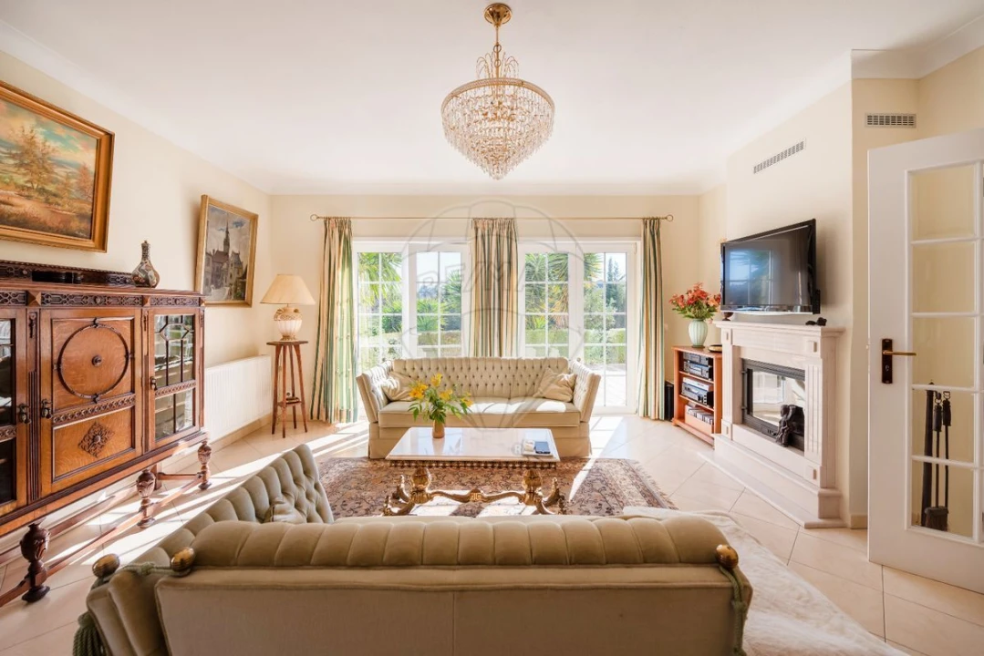 Moradia T4 para Venda em Luz Foto 6