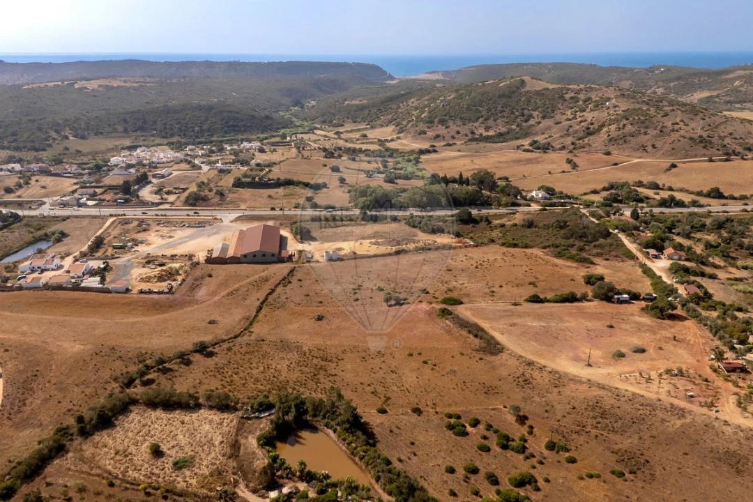 Terreno para Venda em Budens Foto 4