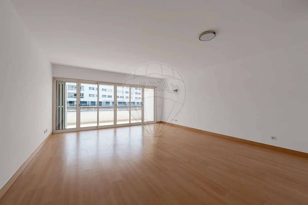 Apartamento T2 para Venda em Lagos (São Sebastião e Santa Maria) Foto 5