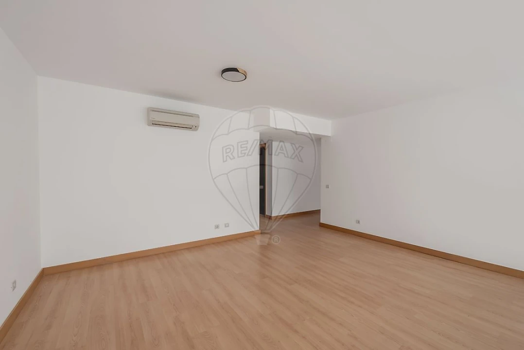 Apartamento T2 para Venda em Lagos (São Sebastião e Santa Maria) Foto 11