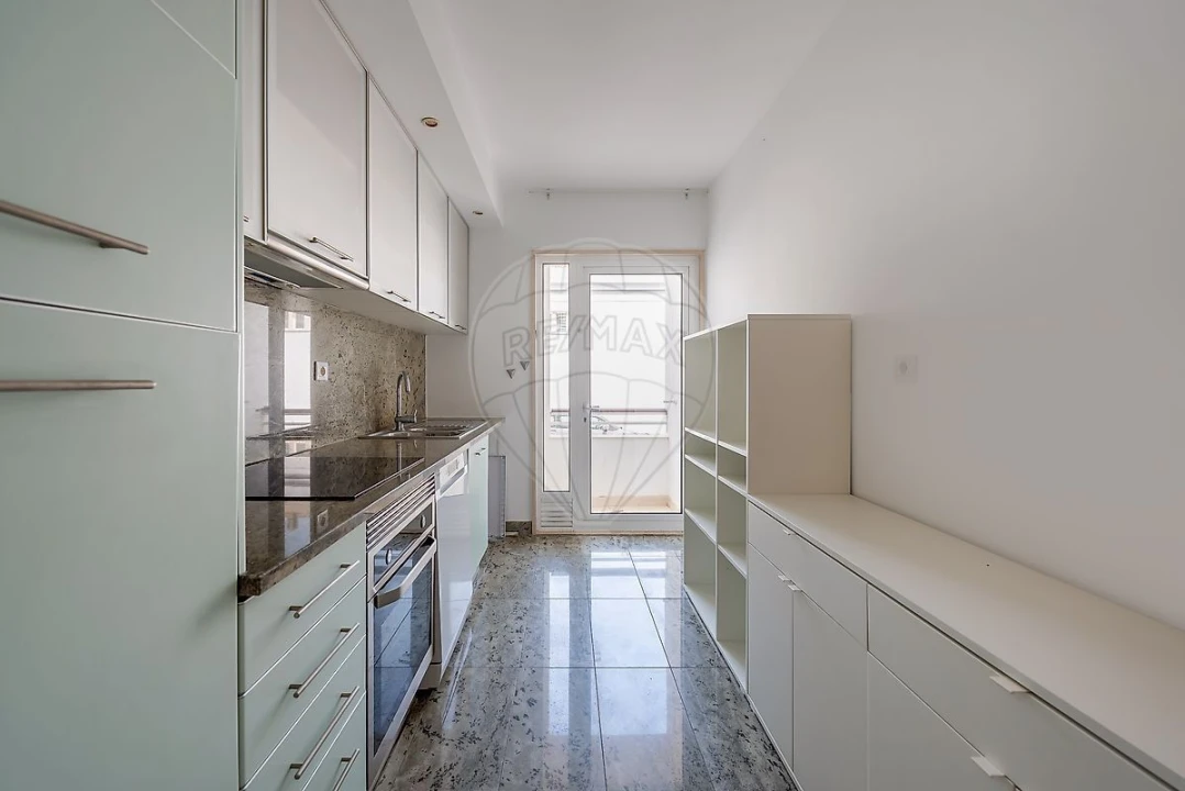 Apartamento T2 para Venda em Lagos (São Sebastião e Santa Maria) Foto 3