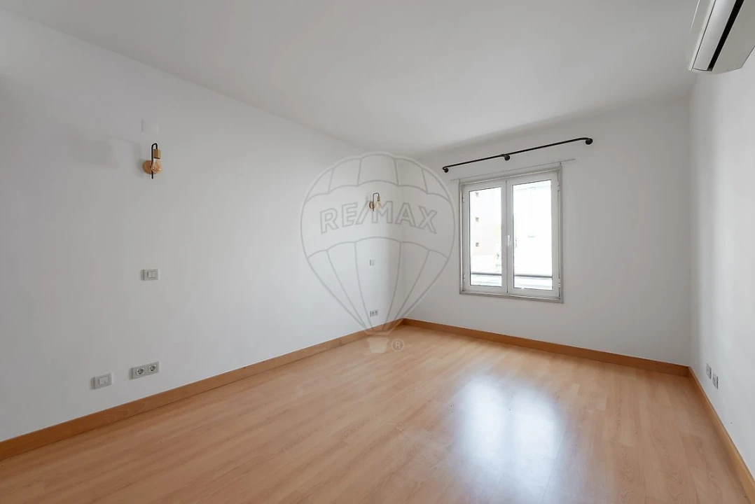 Apartamento T2 para Venda em Lagos (São Sebastião e Santa Maria) Foto 13