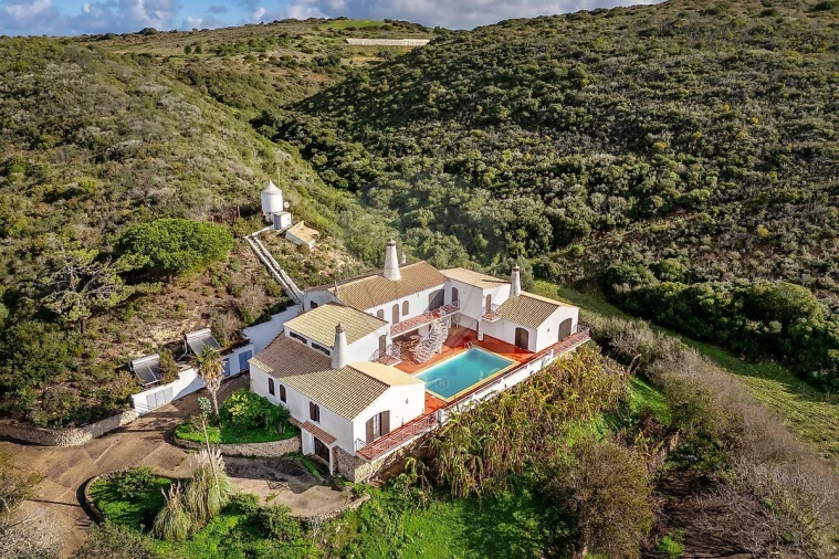 Moradia T5 para Venda em Vila do Bispo e Raposeira