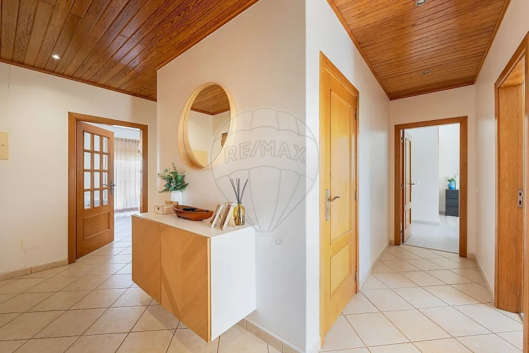 Apartamento T3 para Venda em Odiaxere Foto 2