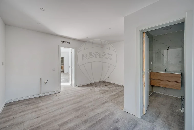 Apartamento T2 para Venda em Luz Foto 9