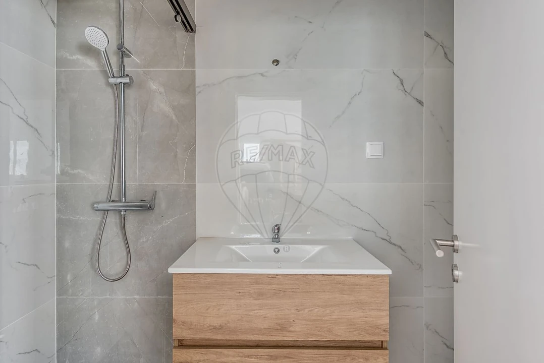 Apartamento T2 para Venda em Luz Foto 12