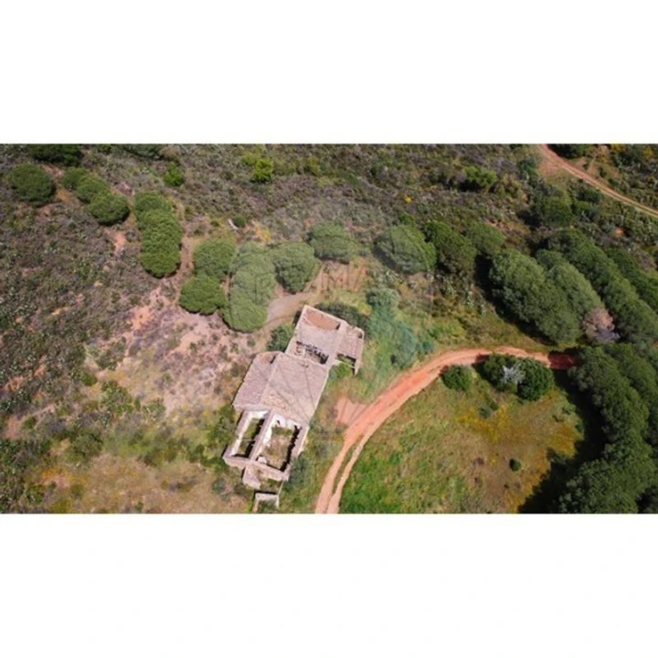 Terreno para Venda em Odiaxere Foto 1